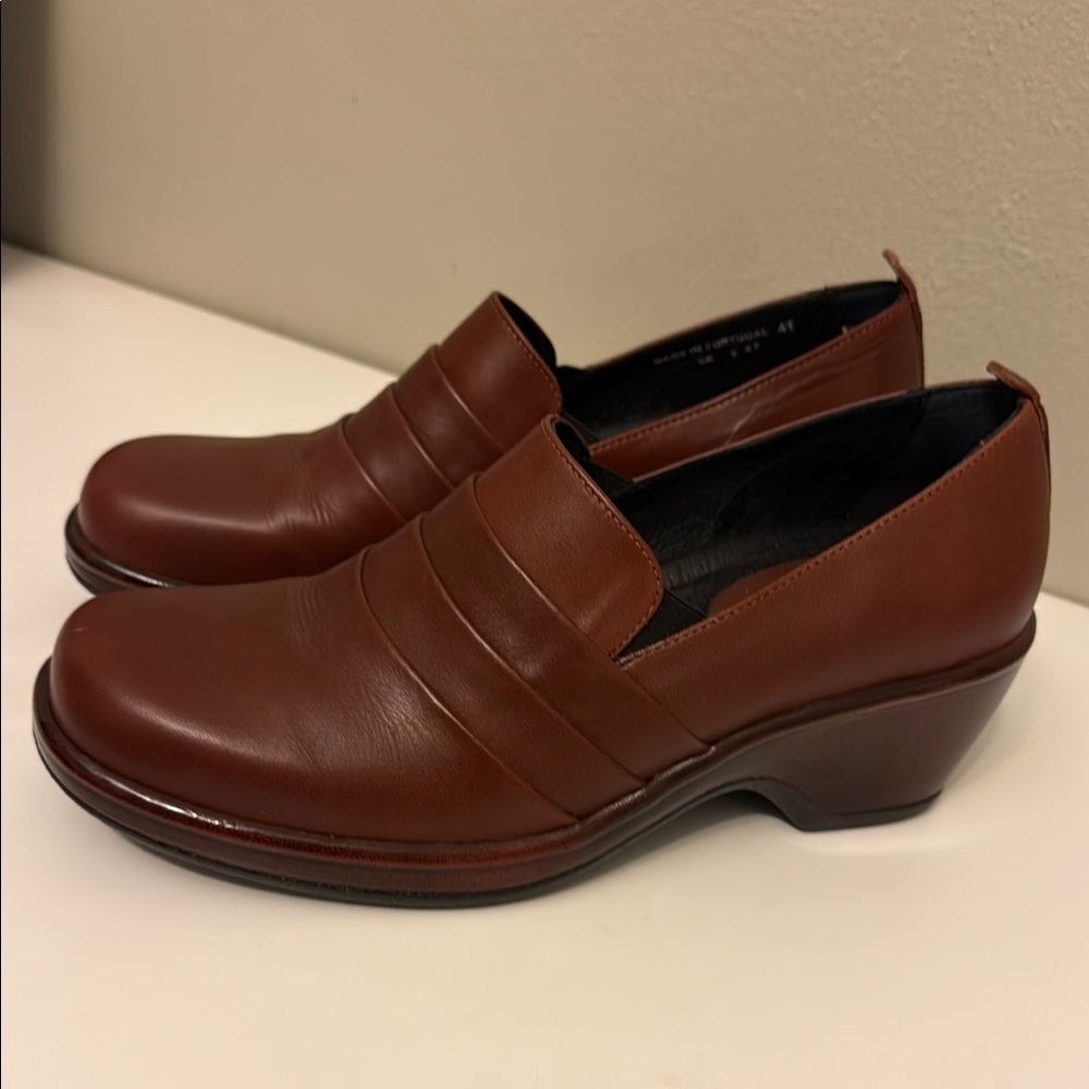 Dansko Brown Leather Mules with Chunky Heel